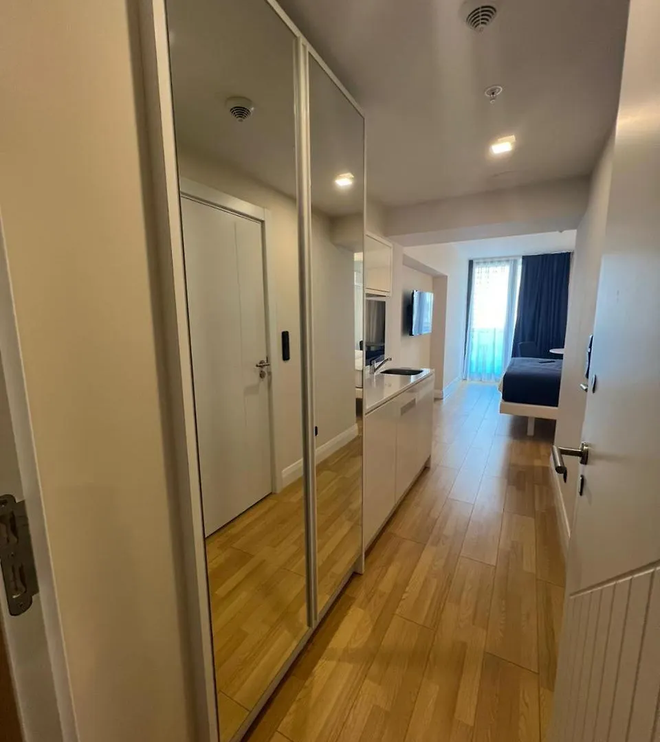 Vip Apartment N15 Batumi 0*,