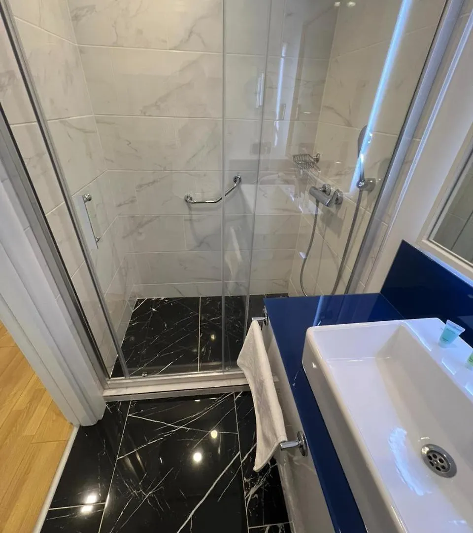 Aparthotel Vip Apartment N15 Batumi Georgia