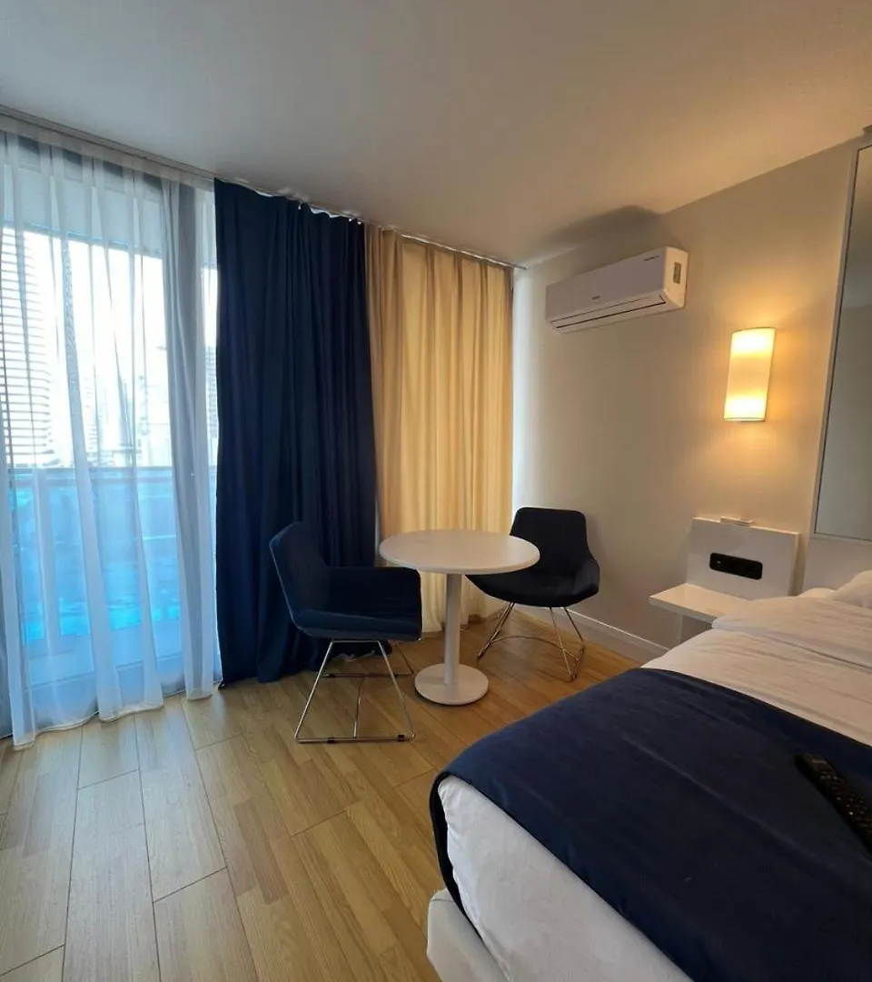 Vip Apartment N15 Batumi 0*,  Georgia