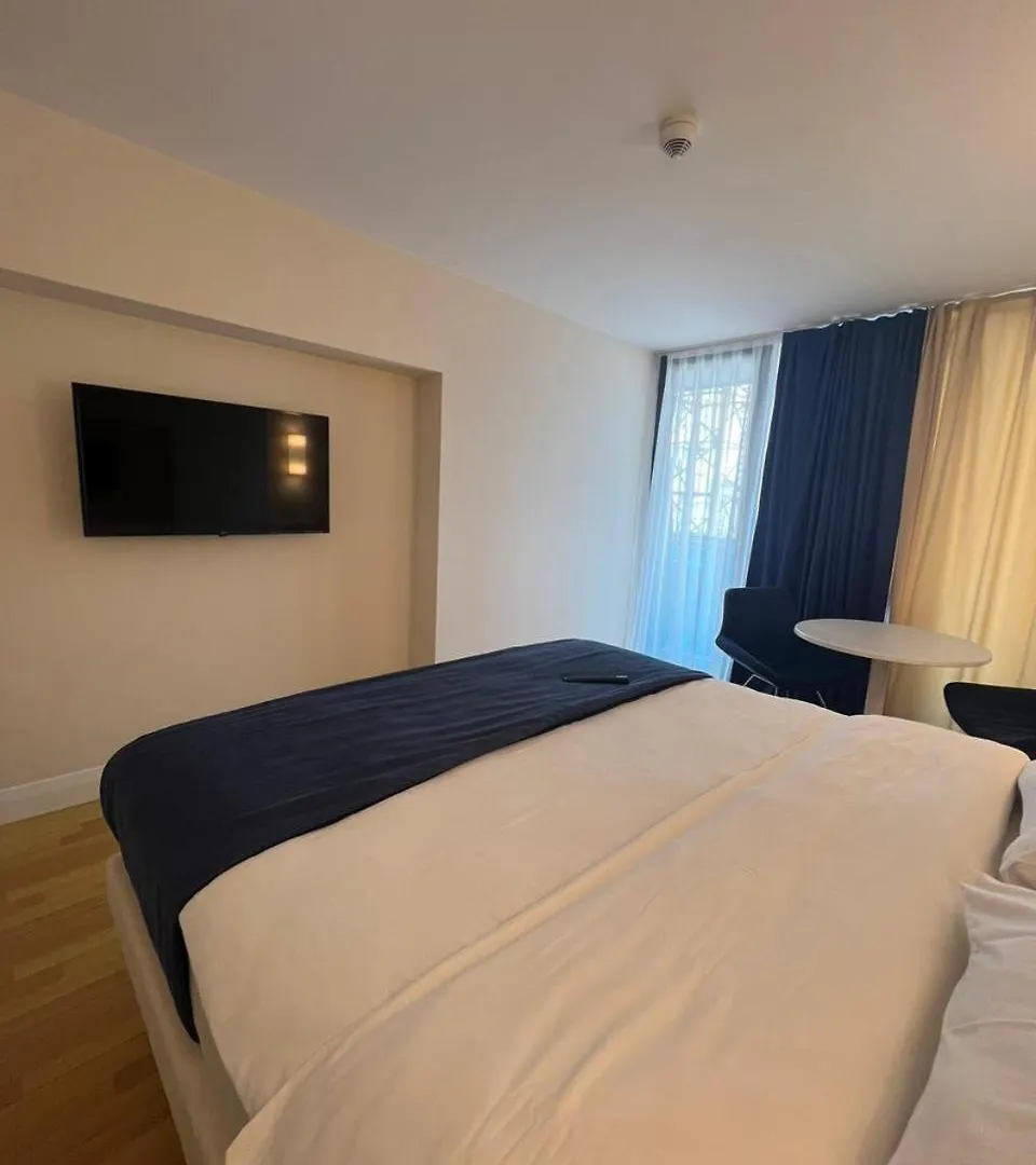 Aparthotel Vip Apartment N15 Batumi Georgia